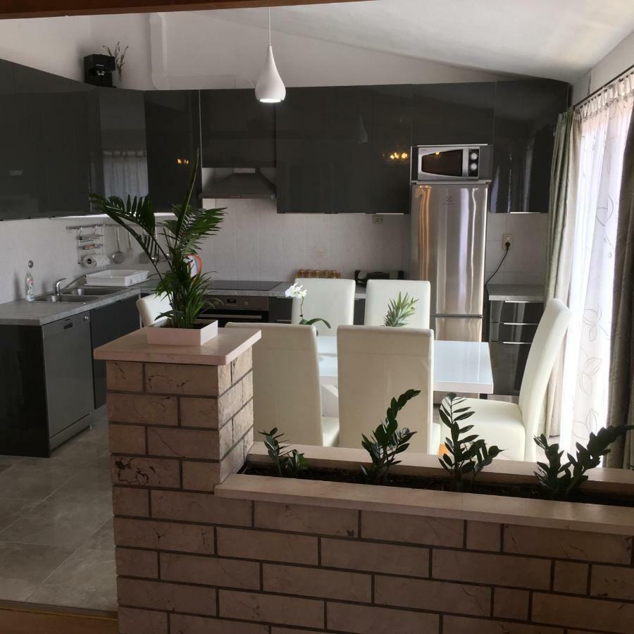 Apartment Burich Makarska Exterior foto